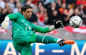 Apik di Piala Dunia 2022 MU Incar Yann Sommer